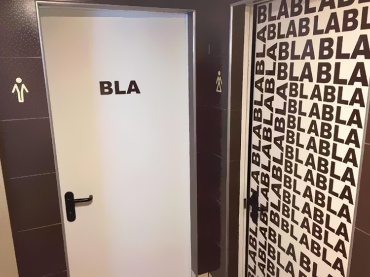 fotoinet Tak Monoton, Ini Tanda Pembeda Toilet Pria dan Wanita fotoinet Tak Monoton, Ini Tanda Pembeda Toilet Pria dan Wanita
