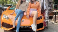 Berkunjung ke Manado, Hotman Paris pamerkan foto saat berdampingan dengan dua orang asisten pribadinya. Ada Chelsea dan Gabryllia Manopo yang hobi kulineran. Foto: Instagram/gabbybeau_
