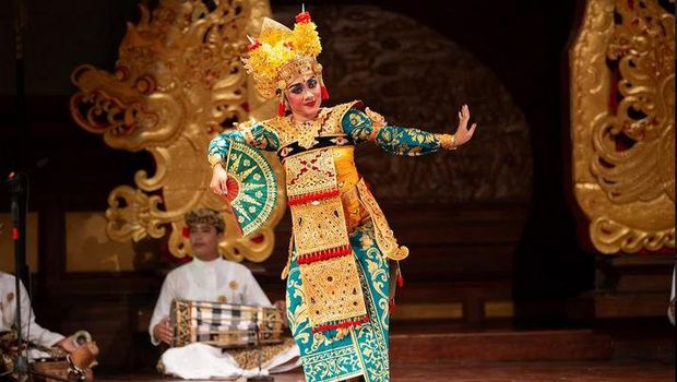 Garapan Palegongan Klasik yang disajikan apik dalam ajang Pesta Kesenian Bali (PKB) ke-44 tahun 2022, menampilkan Sanggar Seni Manik Sidhi di Panggung Ksirarnawa, Taman Budaya Provinsi Bali, Senin (13/6/2022).