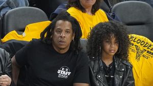 Viral Penampilan Blue Ivy Nonton Basket Bareng Jay Z, Dipuji Mirip Beyonce
