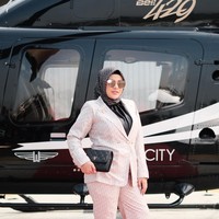 Aurel Hermansyah memutuskan berhijab setelah menikah dengan Atta Halilintar pada 3 April 2021. Aurel kini sedang menjalani peran baru sebagai seorang ibu dari buah hati pertamanya, Ameena Hanna Nur Atta. Foto: Dok. Vanilla Hijab.