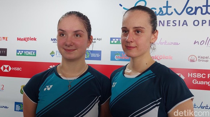 Mariia Stoliarenko/Yelyzaveta Zharka