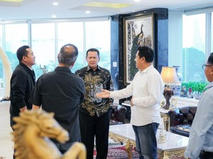 Bamsoet Gelar Turnamen Golf, Hadiahnya Mobil Sport-Uang Tunai