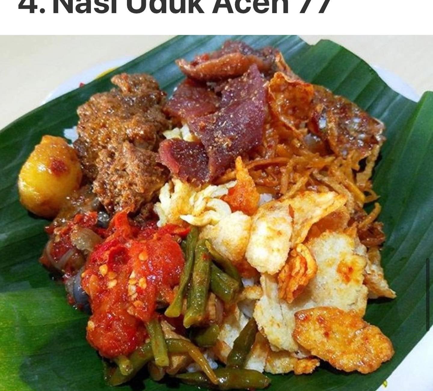 Nasi uduk lauk dendeng babi