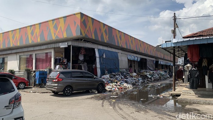 Pasar Gedebage, lokasi thrifting di Bandung.