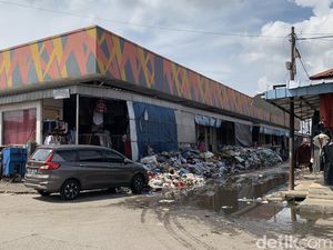 Gedebage, Primadona Thrifting di Bandung yang Kini Kumuh