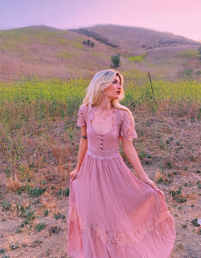 Sami mengatakan bahwa nantinya ia akan mengunggah 2 sampai 3 konten setiap minggunya. OnlyFans sendiri biasanya dipakai sebagai situs untuk menjual konten dewasa. Foto: Instagram/@samisheen