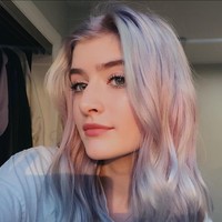 Dilansir dari Pagesix, Charlie menyalahkan mantan istrinya, Denise setelah tahu sang anak bergabung dengan situs dewasa OnlyFans. Dia berusia 18 tahun sekarang dan tinggal bersama ibunya. Ini tidak terjadi di bawah pengasuhan saya, terang Charlie. Foto: Instagram/@samisheen