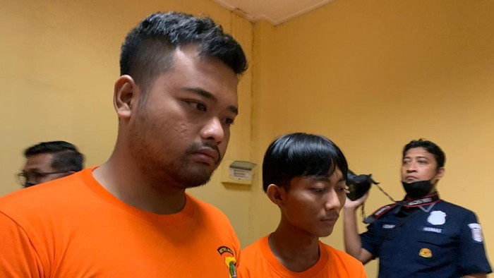 Tampang 2 tersangka penjambret wanita asal Jepang di Jakbar