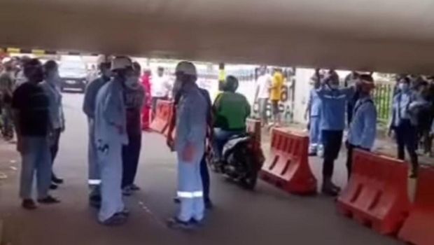 Tangkapan layar video viral yang dinarasikan 'Tol Becakayu ambruk'.