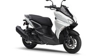 Motor ini menggunakan mesin Aerox 155 VVA, dan kalau dilihat dari sisi desain, Yamaha X Force 2022 memiliki bentuk yang sporty seperti Aerox 155 VVA. Yang membedakan, X Force 2022 menggunakan model dek rata, beda dengan Aerox 155 VVA yang deknya memiliki punuk. Foto: Yamaha