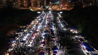 Pasar malam di Nanning menyediakan ragam kuliner khas hingga pakaian.