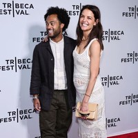 Pasangan beda profesi ini pertama kali go public pada April 2022. Saat keduanya tertangkap kamera berciuman dan bergandengan tangan di Central Park, New York City. Foto: Getty Images for Tribeca Festiva/Theo Wargo
