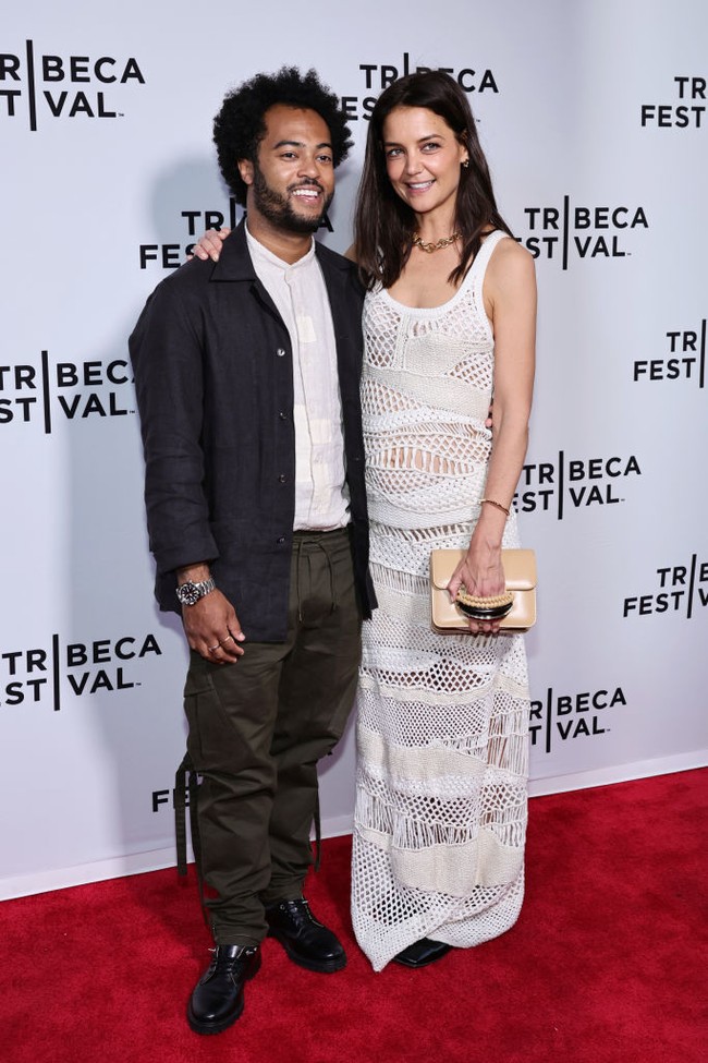 Katie Holmes dan Bobby Wooten III bertemu setelah dikenalkan oleh seorang teman. Foto: Getty Images for Tribeca Festiva/Theo Wargo