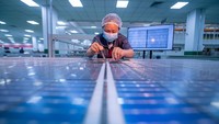 Strategi material dan mesin impor tersebut membuat China unggul.  