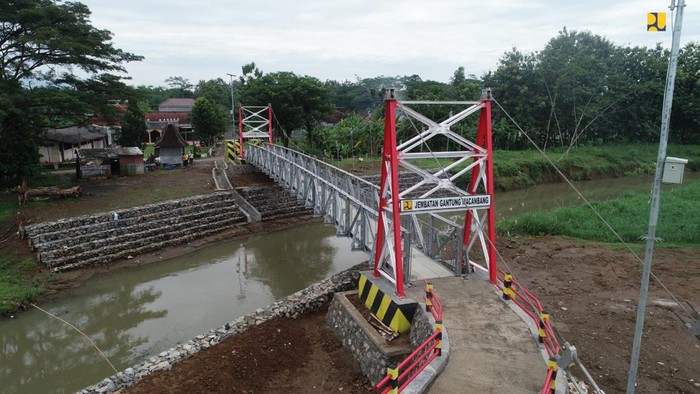 3 Jembatan Gantung Dibangun, Akses Desa di Jatim Lebih Mudah