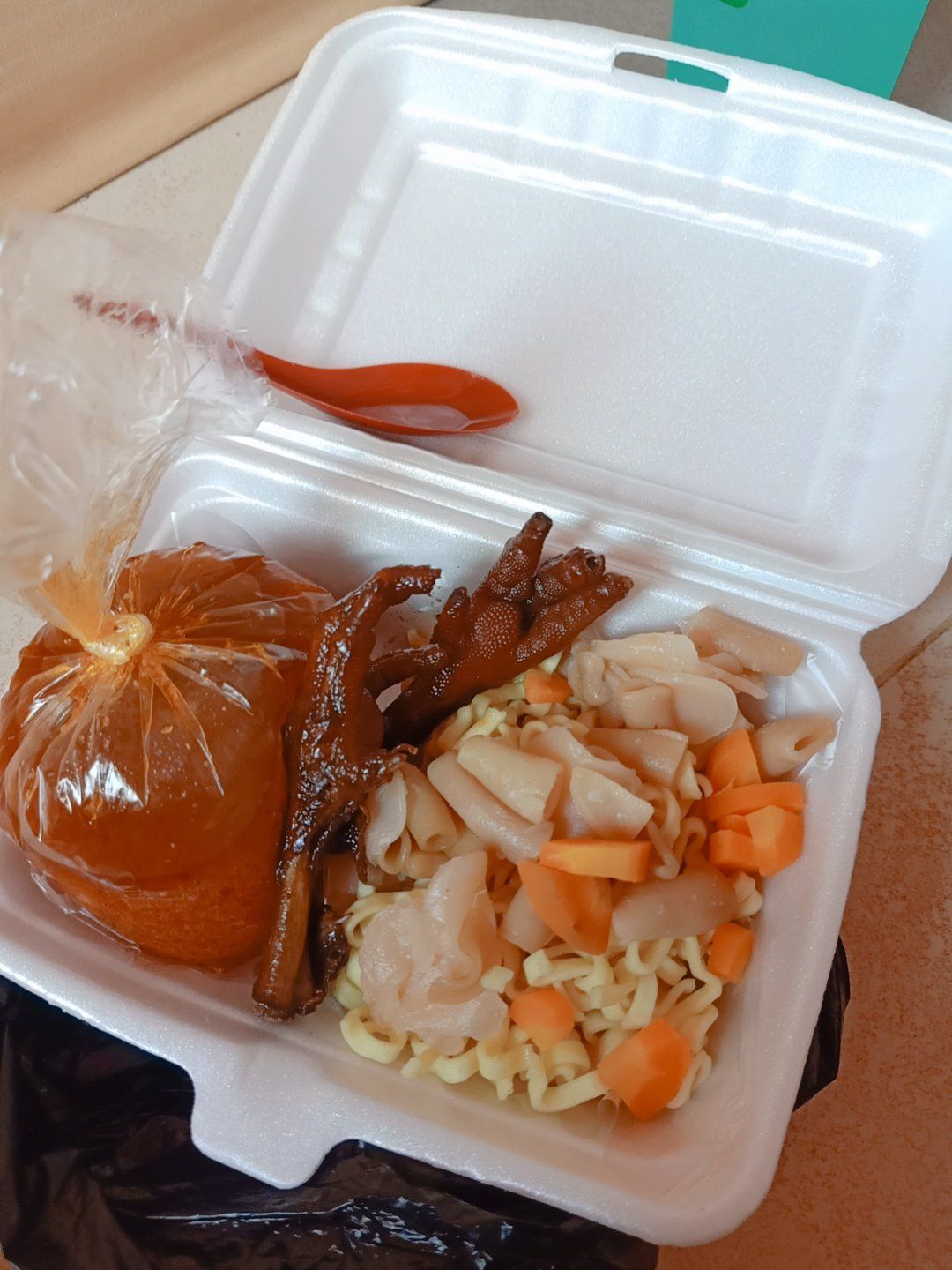 5 Sekte Makan Seblak Terbaru, Dicampur Susu Full Cream dan Kecap!