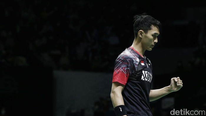 Aksi-aksi Ciamik Jojo Tumbangkan Wakil Thailand Jonatan Christie melaju ke fase 16 besar Indonesia Open 2022. Jojo menumbangkan wakil Thailand, Kantaphon Wangcharoen dua set langsung.