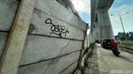 Tembok Pembatas Tol JORR Cikunir Ini Nyaris Roboh