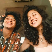 Namun tidak sedikit juga netizen yang memuji gaya pacaran mereka yang terlihat kompak dan natural. Foto: dok. Instagram/@bastiansteel