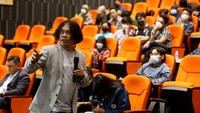 Selain GM Consumer Sales Region Telkomsel Jawa Timur Mulyadi Indra, People Business  Partner Lead, Lukito Hardi juga menyampaikan materi  Finding Job Today is Different.