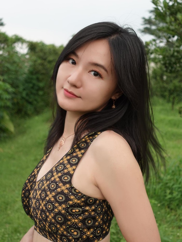 carollyne dewi