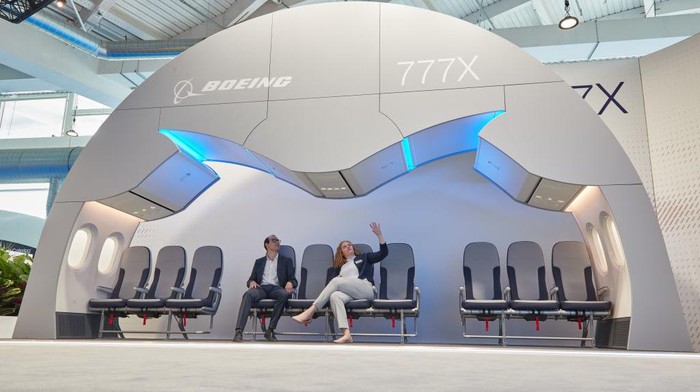 Desain Kabin Mewah Pesawat, Ada yang Pakai Kursi Transparan 14 June 2022, Hamburg: A transparent trade show exhibit of an aircraft seat from TE-Connectivity stands at the Aircraft Interiors Expo (AIX) in the Hamburg exhibition halls. It illustrates the complexity of the electronics that ensure in-flight entertainment, travel comfort and safety for passengers. The Aircraft Interiors Expo will take place from June 14-16, 2022. Photo: Georg Wendt/dpa (Photo by Georg Wendt/picture alliance via Getty Images)