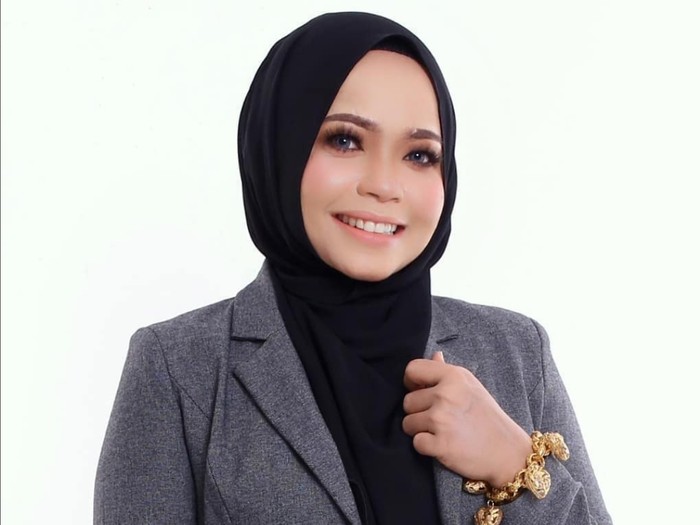 Influencer Malaysia Eira Aziera. Foto: Instagram/@eira_aziera_legacy Influencer Malaysia Eira Aziera. Foto: Instagram/@eira_aziera_legacy