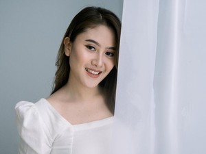 Profil Iestri Kusumah, Mentor yang Sering Bagi Tips Karier di Media Sosial