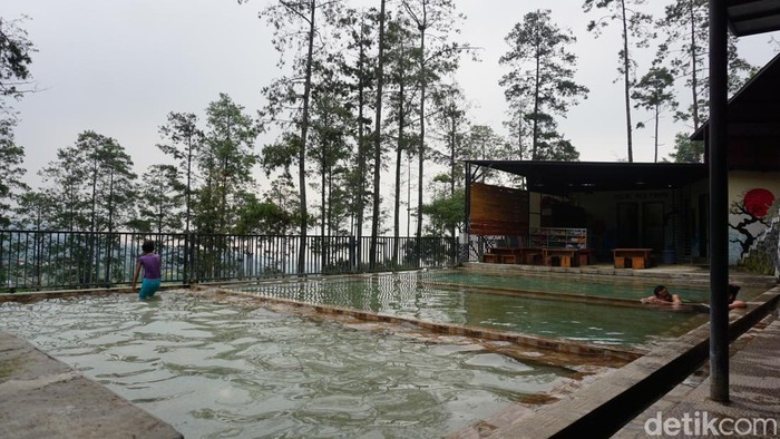 Jacuzzi Kafe