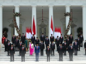 Ternyata Baru Segini, Daftar Menteri Jokowi yang Punya Mobil Listrik