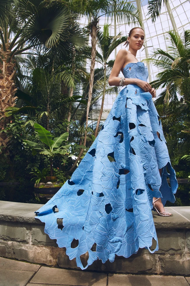 Fashion show koleksi terbaru busana Oscar De La Renta Resort 2023. Foto: dok. Oscar De La Renta.