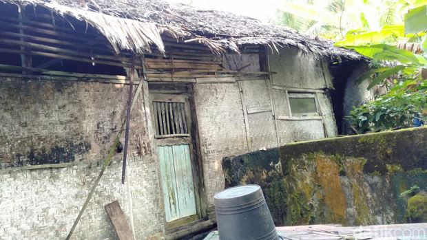 Kondisi rumah Ahmad Sanusi.