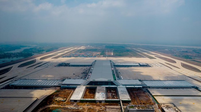 Melihat dari Dekat Bandara Kargo Pertama China China membangun bandara kargo pertamanya di Ezhou, Provinsi Hubei, China. Seperti apa penampakannya? Lihat yuk.