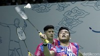 Interval gim kedua disudahi dengan keunggulan Pram/Yere 11-7.