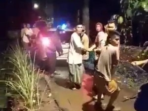 Jabar Hari Ini: Mobil Nyasar ke Kuburan di Subang