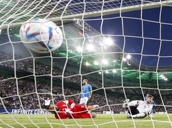 Di menit ke-68, giliran Timo Werner yang bikin gol. Semenit berselang, Werner kembali menjebol gawang Italia. Jerman unggul 5-0.
