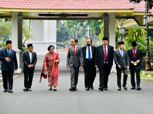 Momen Jokowi dan 7 Ketum Parpol Jalan Bareng Sebelum Pelantikan di Istana