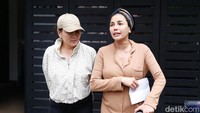 Belum diketahui secara pasti kasus apa yang tengah dihadapi oleh Nikita Mirzani. Foto: Noel/detikhot