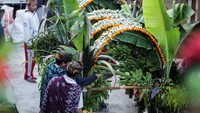 Ongkek untuk ritual Yadnya Kasada berisi sesaji hasil bumi.