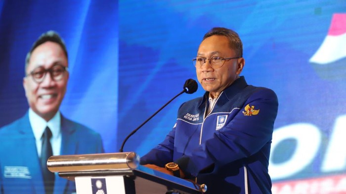 Profil Zulkifli Hasan diketahui sebagai Ketua Umum PAN. Sosoknya akan dilantik menjadi Menteri Perdagangan (Mendag) dalam agenda reshuffle kabinet Jokowi.