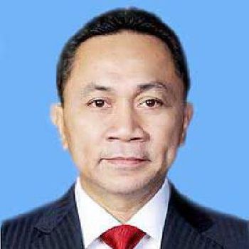 Profil Zulkifli Hasan diketahui sebagai Ketua Umum PAN. Sosoknya akan dilantik menjadi Menteri Perdagangan (Mendag) dalam agenda reshuffle kabinet Jokowi.