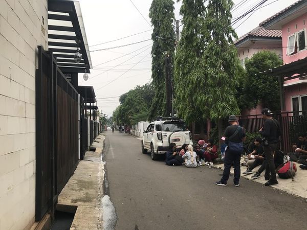 Suasana di Depan Rumah Nikita Mirzani yang Didatangi Polisi