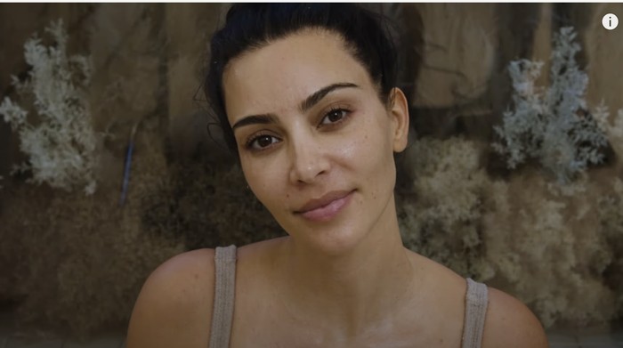 Wajah Kim Kardashian Tanpa Makeup