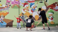 Sebagai informasi, Disneyland Shanghai dibuka untuk umum pada 16 Juni 2016 lalu.