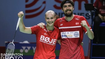 Alexandra Boje yang baru berusia 22 tahun, adalah spesialis ganda. Ia bermain di ganda wanita dan juga ganda campuran. Ini pasangan ganda campuran, Mette Poulsen, yang juga kabarnya adalah kekasihnya. Foto: Instagram