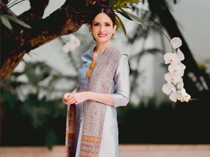 Gaya Bianca Adinegoro, Istri Eks Mendag yang Stylish dengan Kain Nusantara