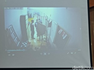 CCTV Diputar di Sidang, Jaksa Heran Irjen Napoleon Tak Berada Dalam Sel