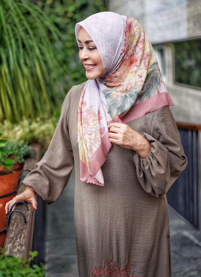 Tak kurang dari 31 film dan 13 sinetron telah dibintanginya. Foto: Instagram/@chintamiatmanagara