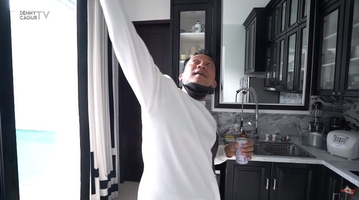 Dapur Nikita Mirzani Dapur Nikita Mirzani
